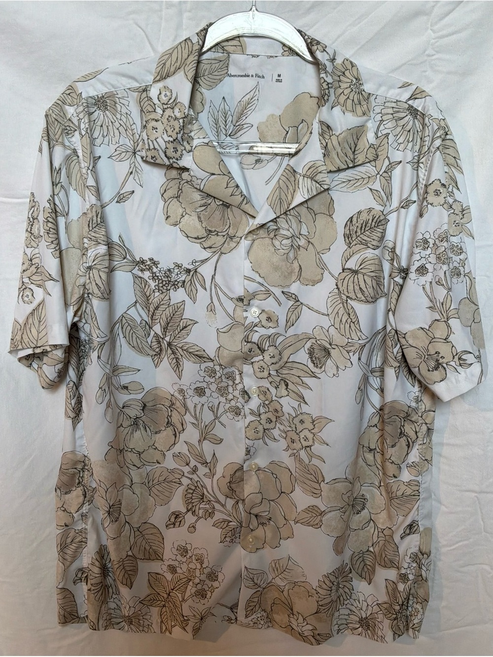 Abercrombie & Fitch Cream and Beige Floral Short-Sleeve Button-Down Shirt